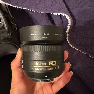 Nikon Black DX AF-S NIKKOR 35mm f/1.8G Lens